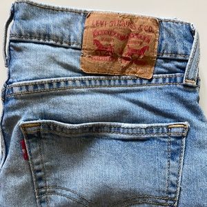 Levi’s 510 distressed skinny jeans 30x30